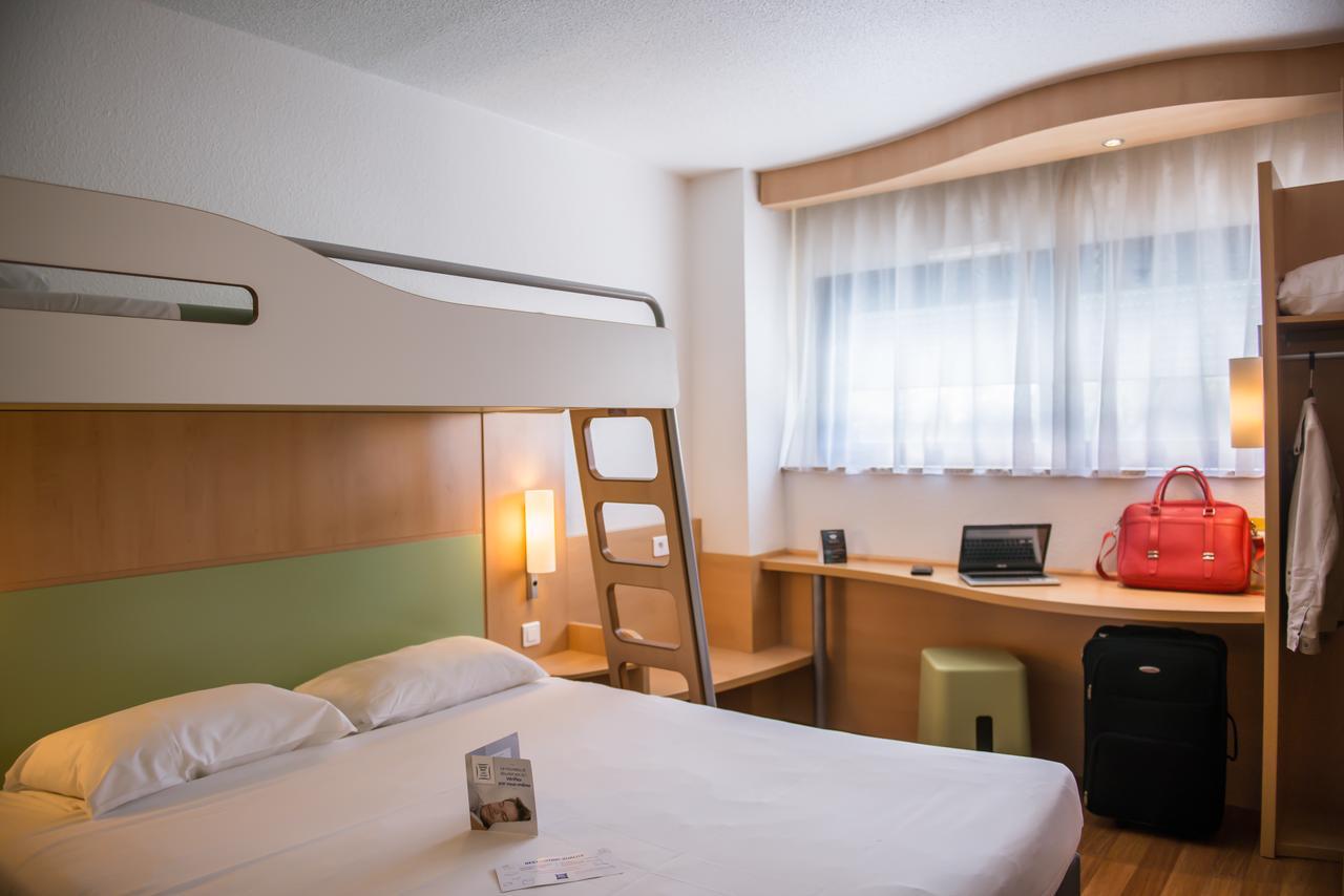 Ibis Budget Site Du Futuroscope Hotel 2*