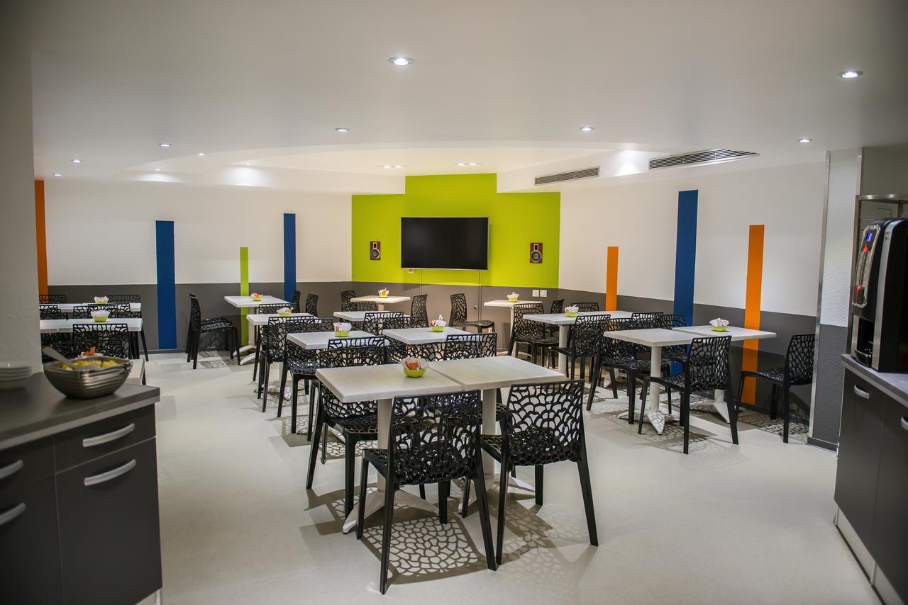 Ibis Budget Site Du Futuroscope Hotel 2*